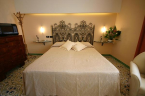 Отель Sorrento Inn Guesthouse  Сорренто